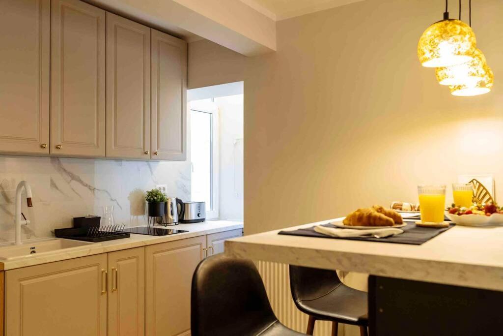 Stunning Views 2br Intercontinental Flat Appartamento Bucarest