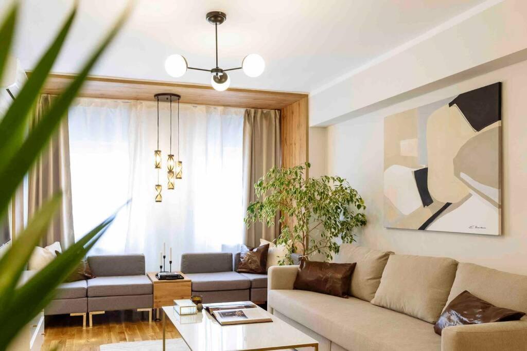 Stunning Views 2br Intercontinental Flat Appartamento Bucarest