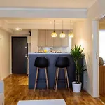 Stunning Views 2Br Intercontinental Flat